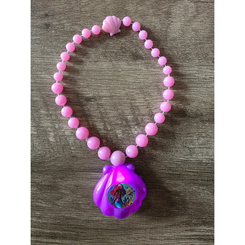Disney Ariel The Little Mermaid Pink Beaded Light Up Shell Necklace Kids Jewelry